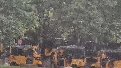 Heavy Rain Dampens Diwali Celebrations in Chennai.