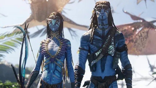 Avatar: Fire and Ash – New Posters Show Neytiri and Lo’ak in a Big Sky Battle.